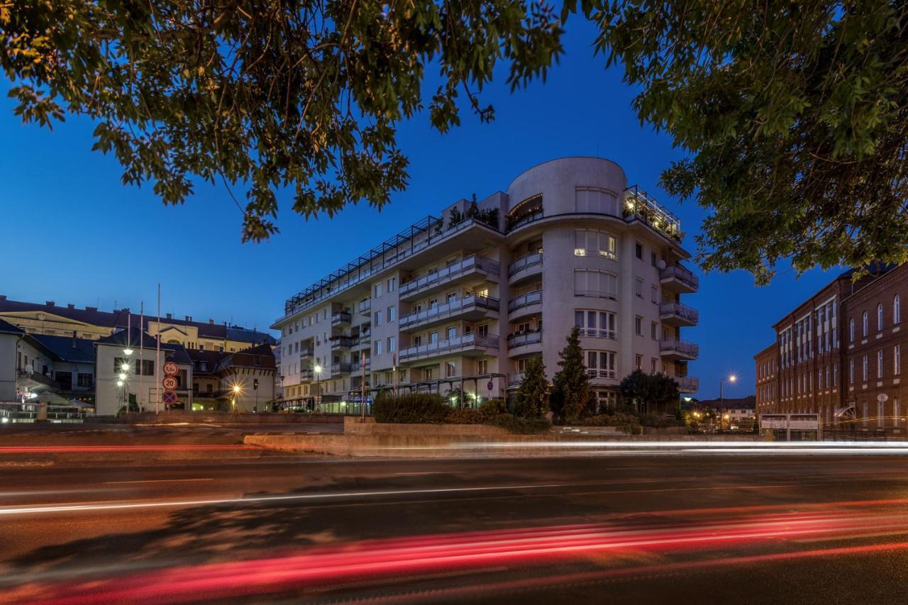 Mokka Apartments Miskolc Luaran gambar